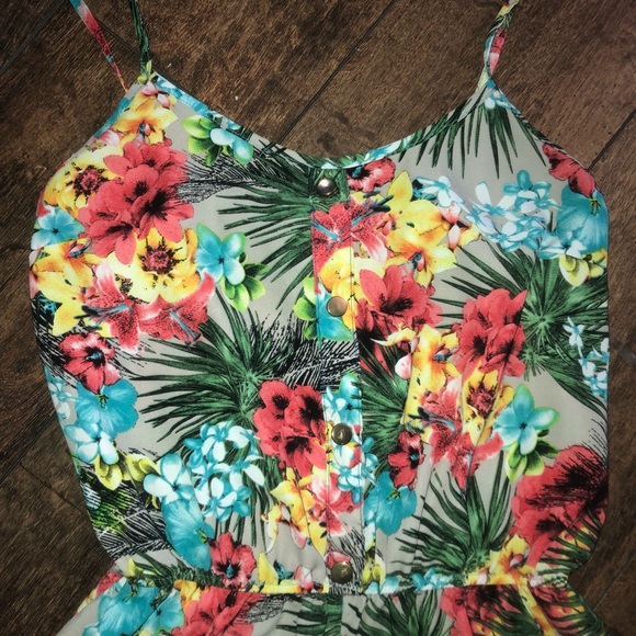 Tropical/Floral Pattern Romper - Picture 2 of 5